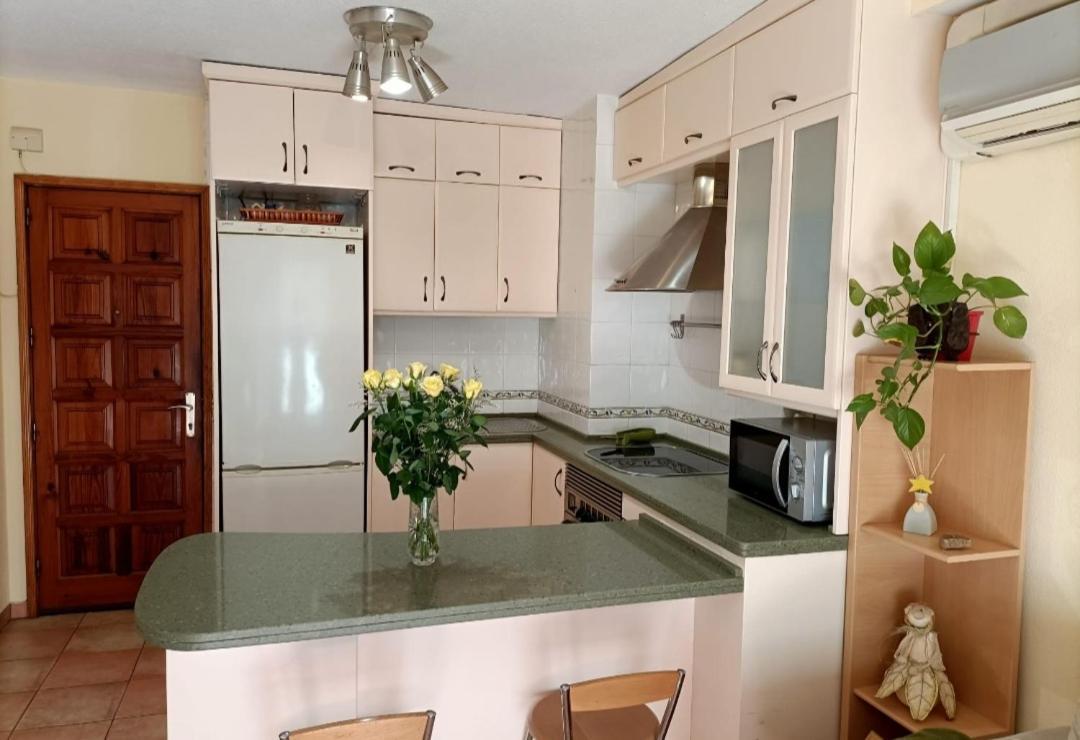 Ferienwohnung Apartamento En La Mejor Zona De Santa Cruz Exterior foto